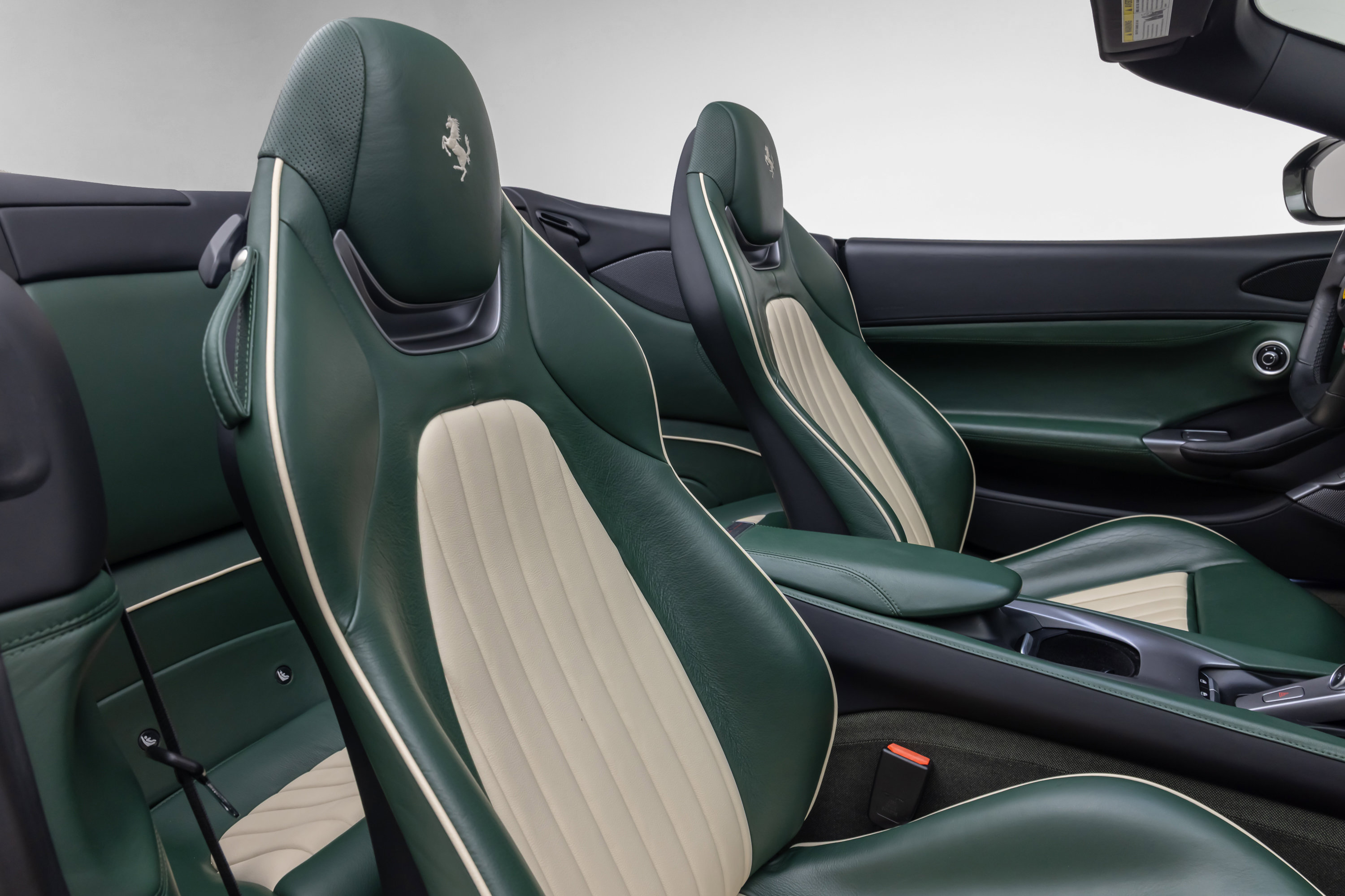 Certified 2019 Ferrari Portofino RWD image 54