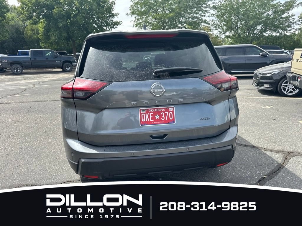 Used 2025 Nissan Rogue SV AWD/4WD image 9