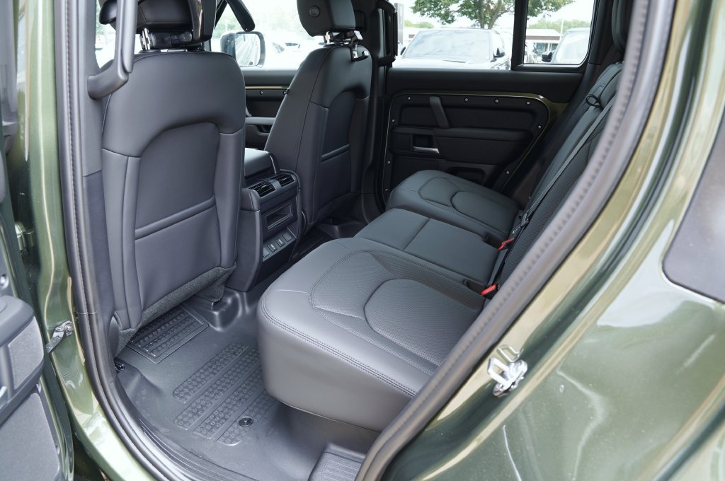 New 2026 Land Rover Defender 110 S AWD/4WD image 29