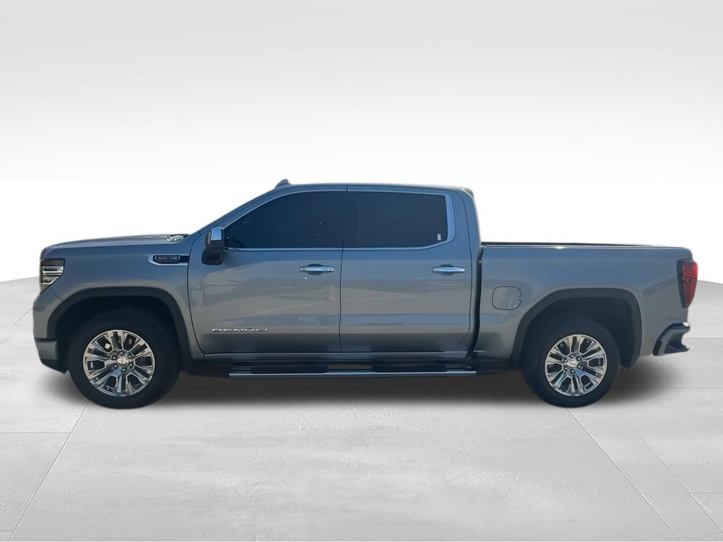 Used 2025 GMC Sierra 1500 Denali w/ Technology Package AWD/4WD image 5