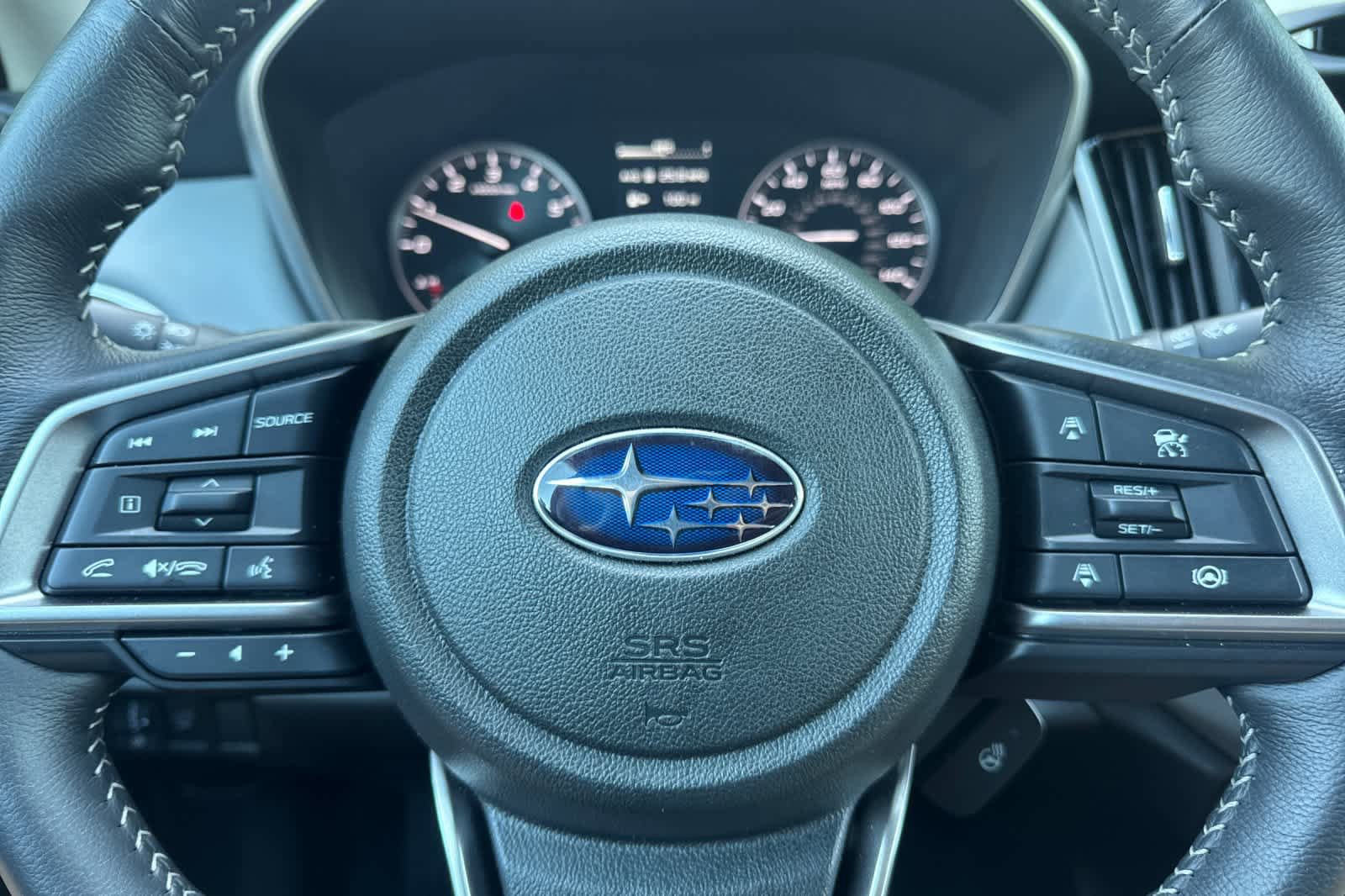 Used 2025 Subaru Outback Limited w/ Popular Package #2 AWD/4WD image 25
