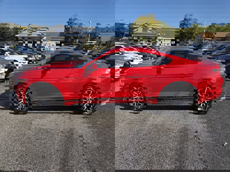 Used 2016 Ford Mustang Premium image 6