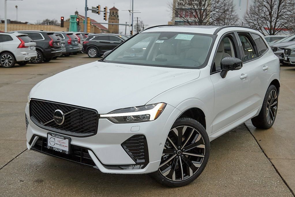 New 2026 Volvo XC60 B5 Ultra w/ Protection Package Premier image 2