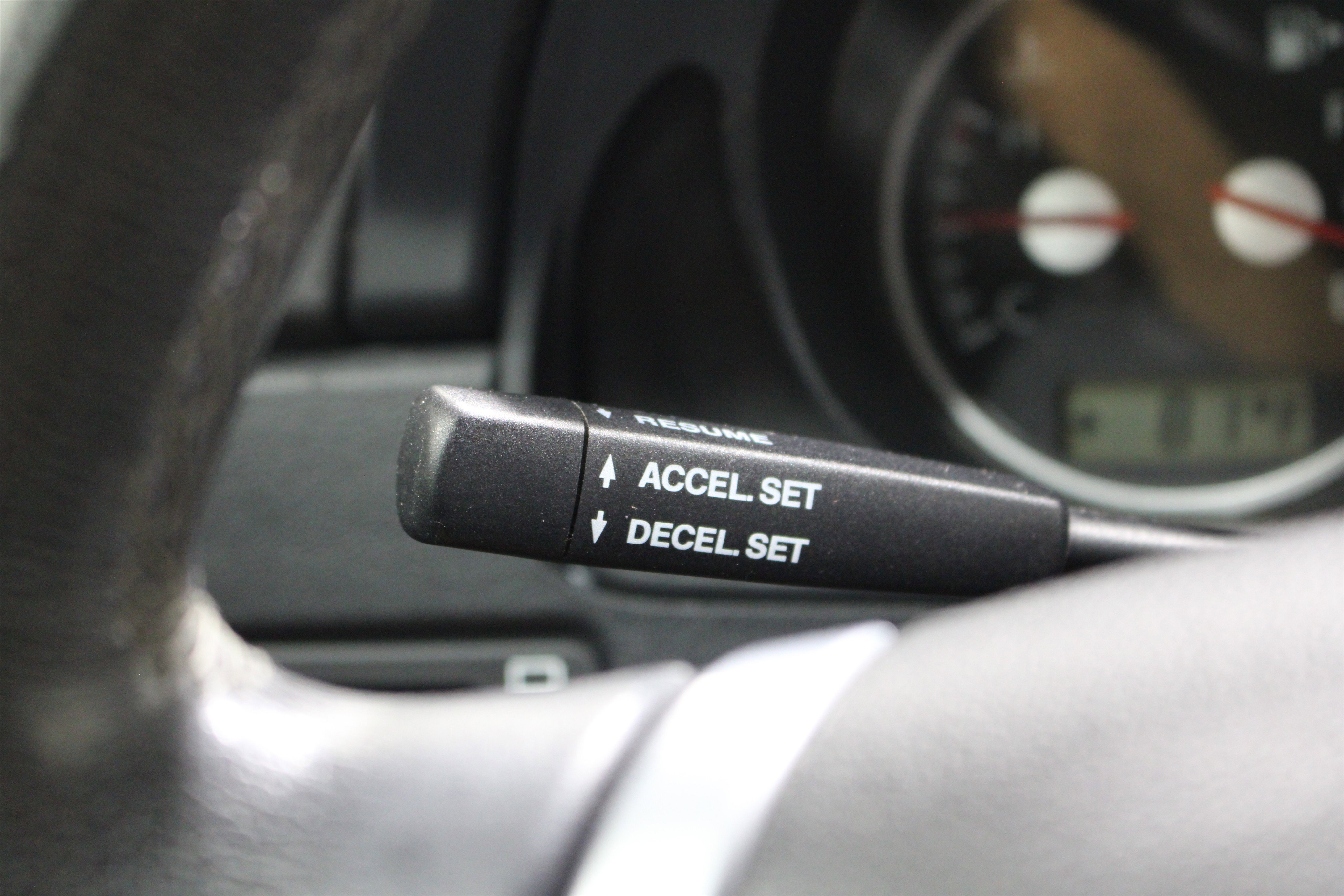 Used 2005 Chrysler Crossfire SRT-6 image 9