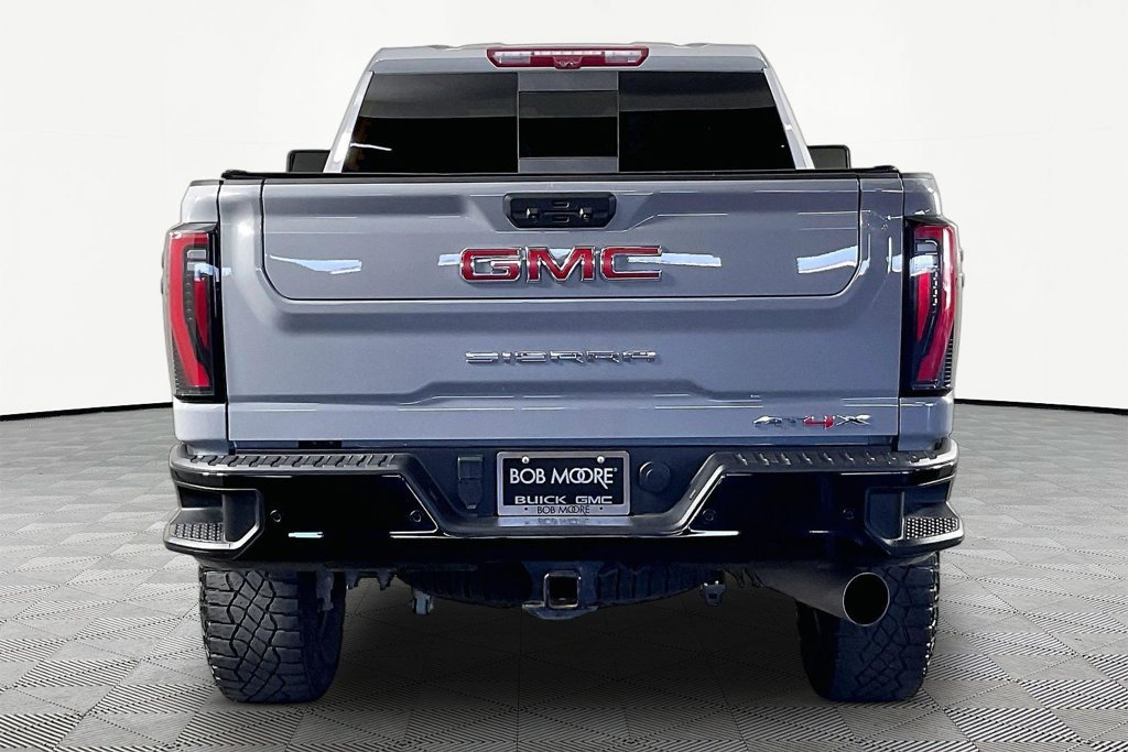Used 2024 GMC Sierra 2500 AT4X AWD/4WD image 5
