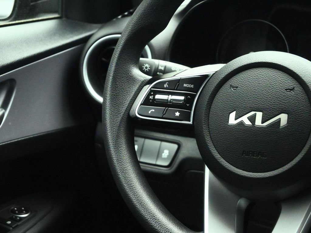 Certified 2024 Kia Forte LXS w/ LXS Technology Package image 41