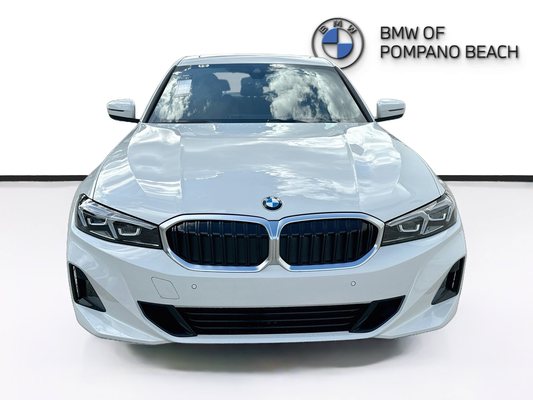 New 2026 BMW 330i Sedan w/ Convenience Package RWD image 2