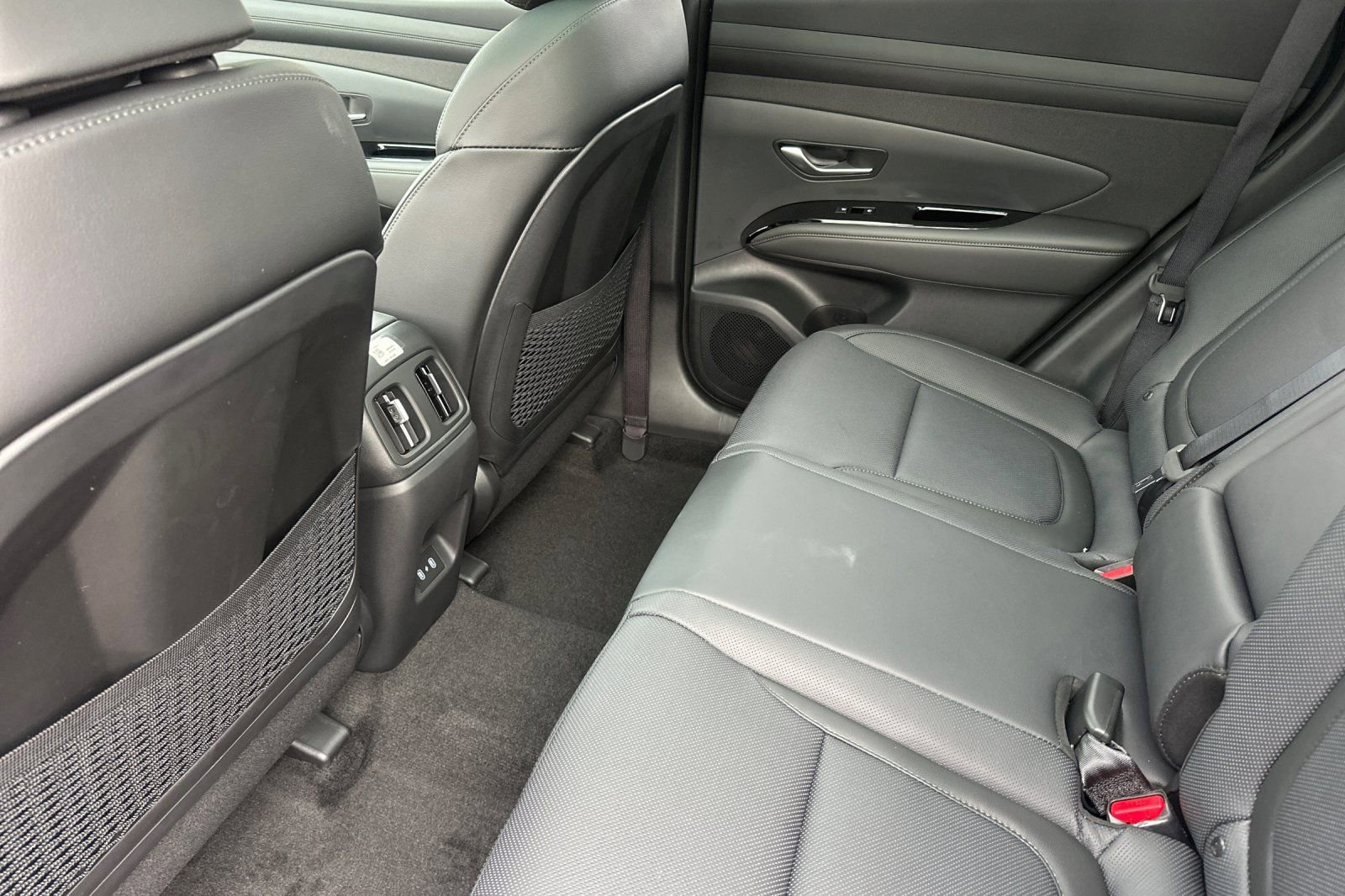 New 2025 Hyundai Tucson Limited w/ Tow & Go Package image 10