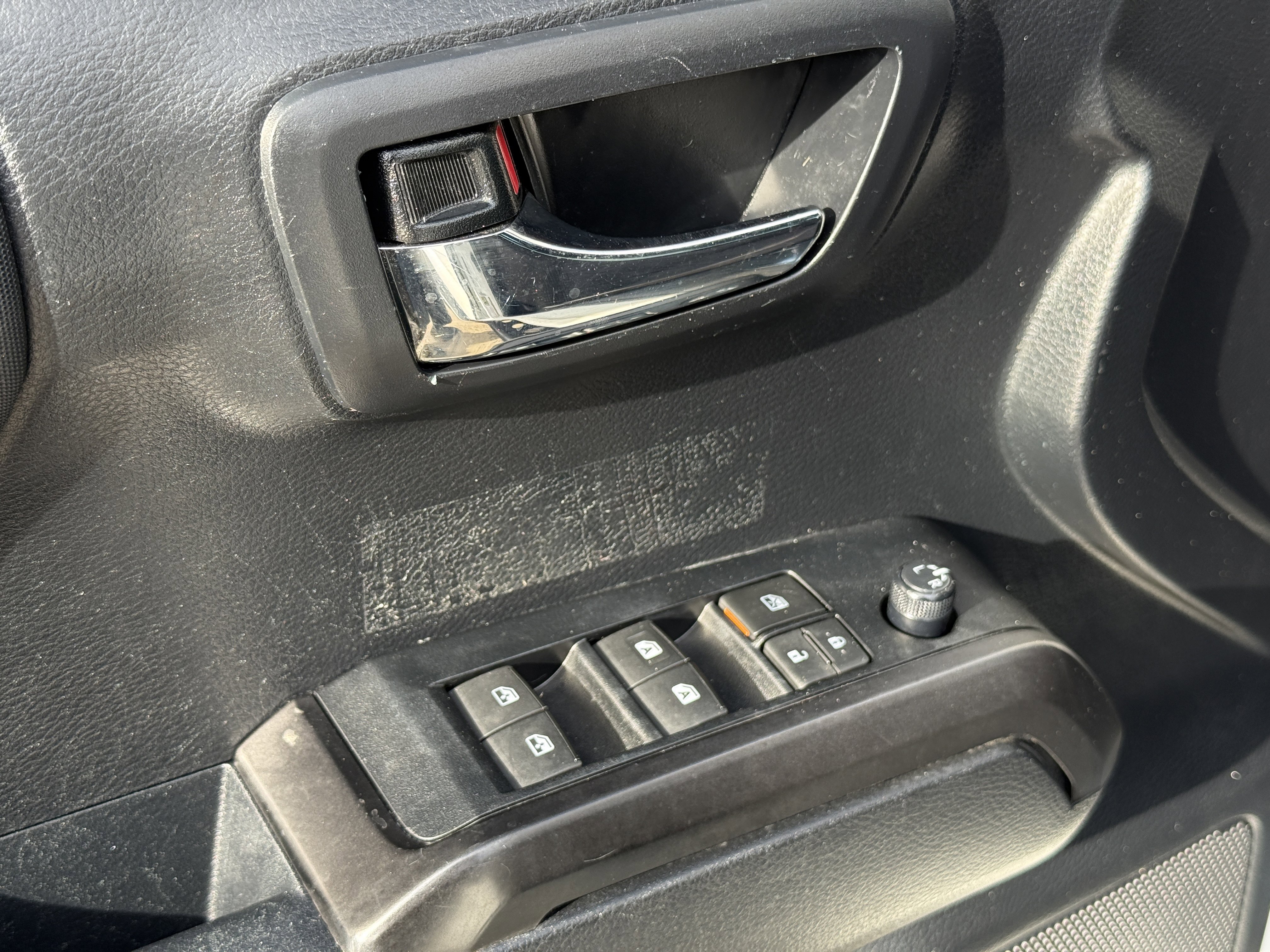 Used 2019 Toyota Tacoma TRD Off-Road w/ Technology Package AWD/4WD image 31