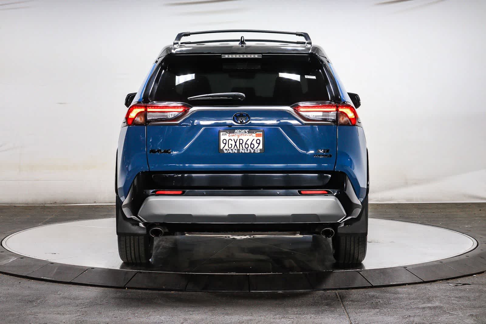 Certified 2023 Toyota RAV4 XSE AWD/4WD image 3