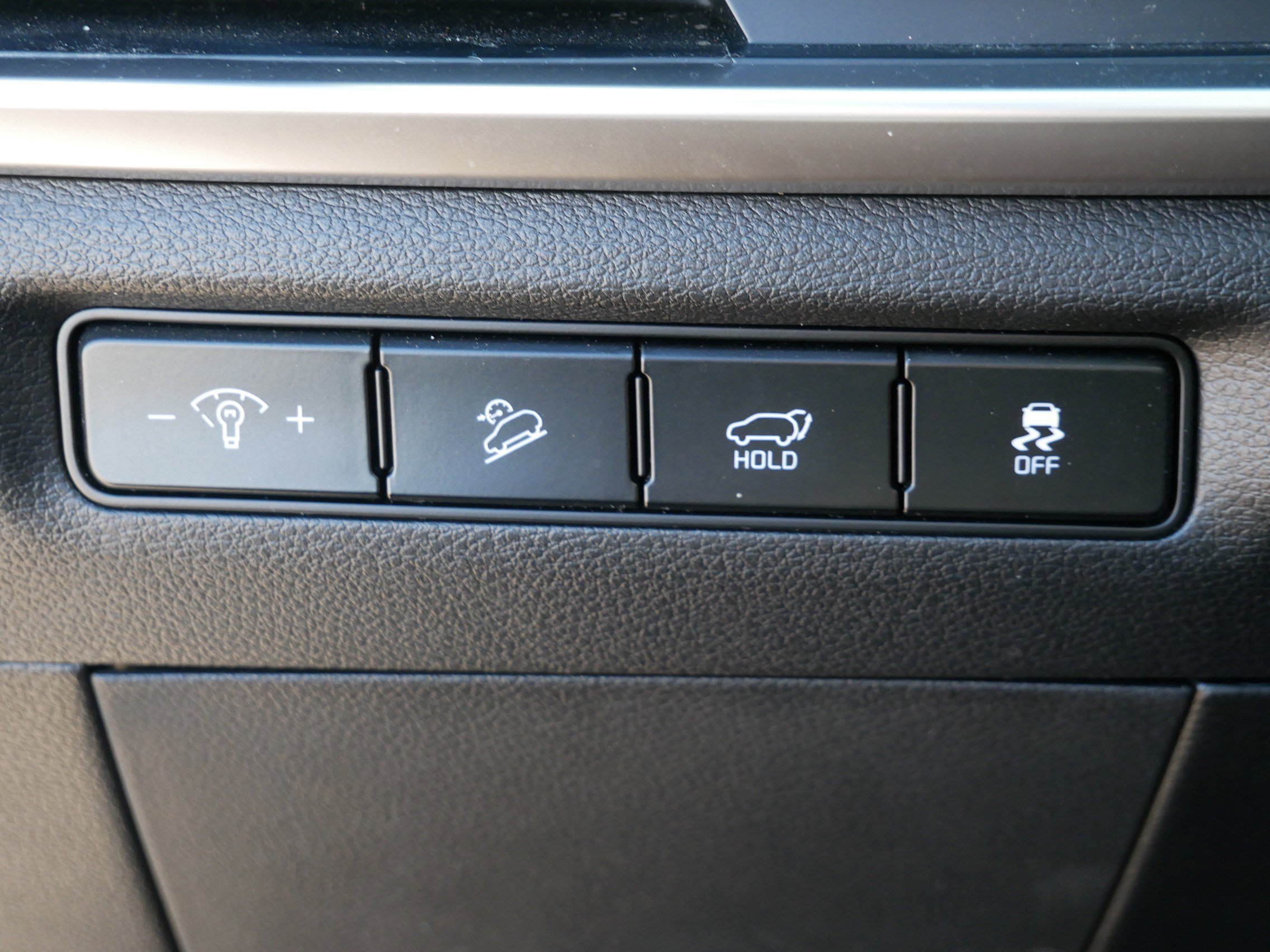 Used 2023 Kia Telluride EX w/ EX Captain's Chair Package image 21