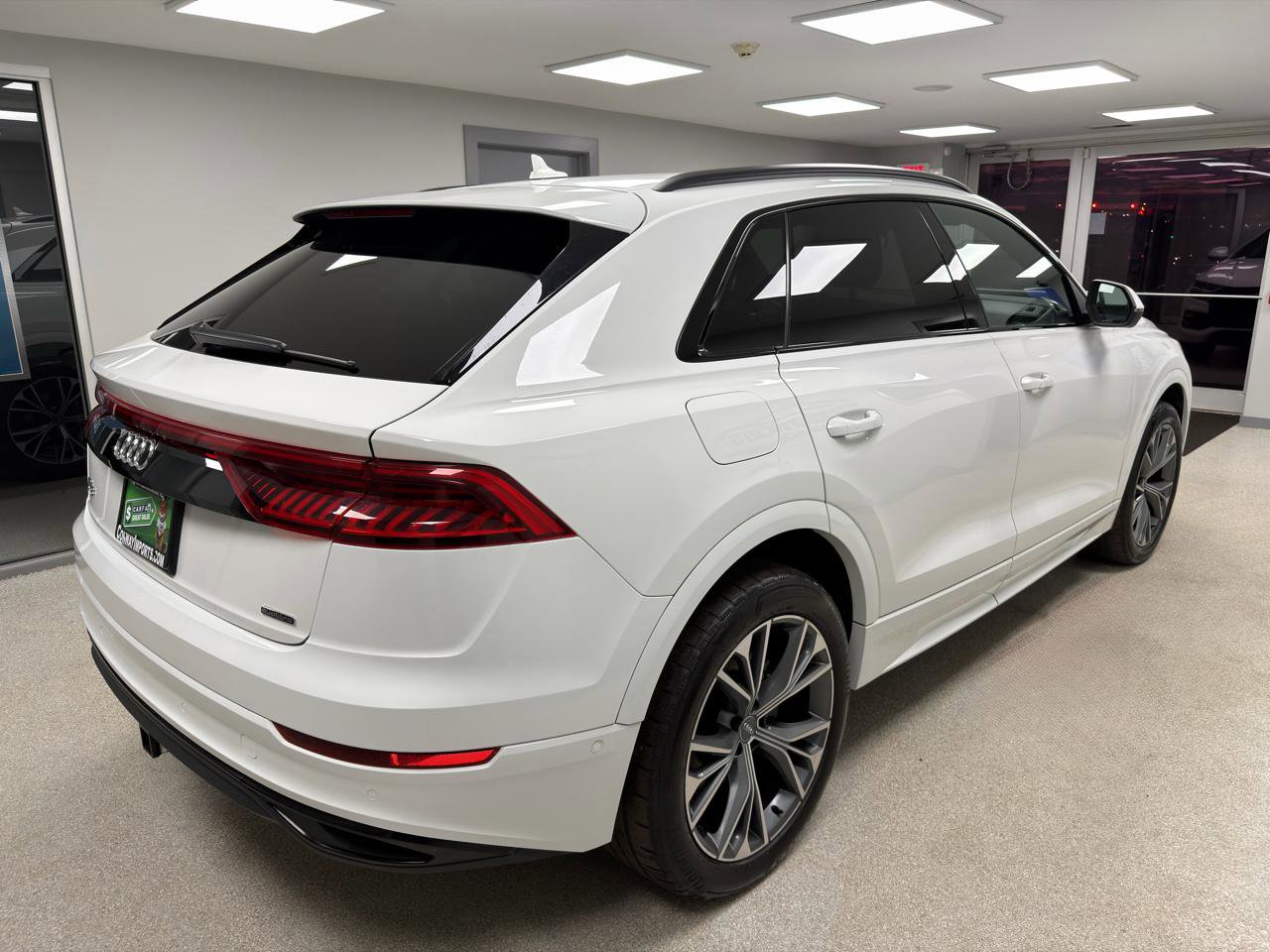 Used 2021 Audi Q8 Premium image 3