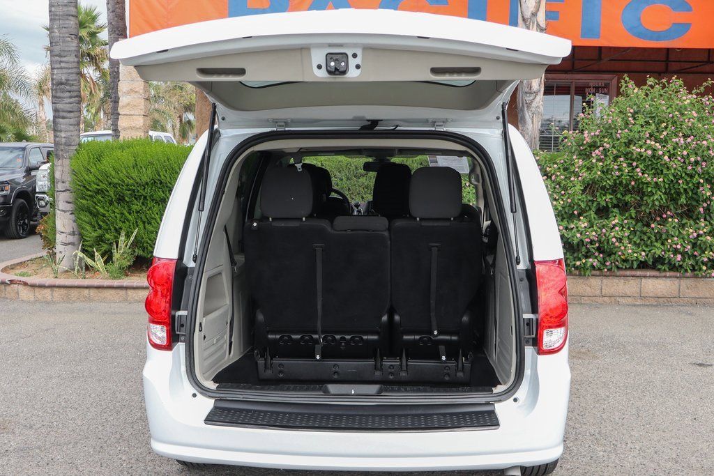Used 2019 Dodge Grand Caravan SE image 8