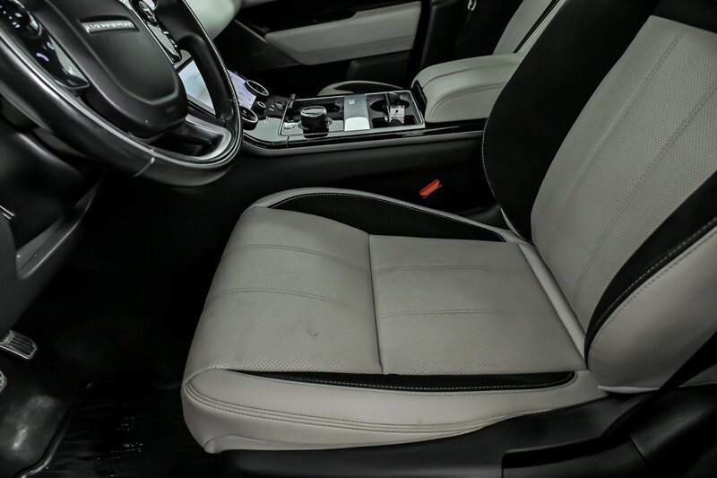 Used 2018 Land Rover Range Rover Velar R-Dynamic SE AWD/4WD image 19