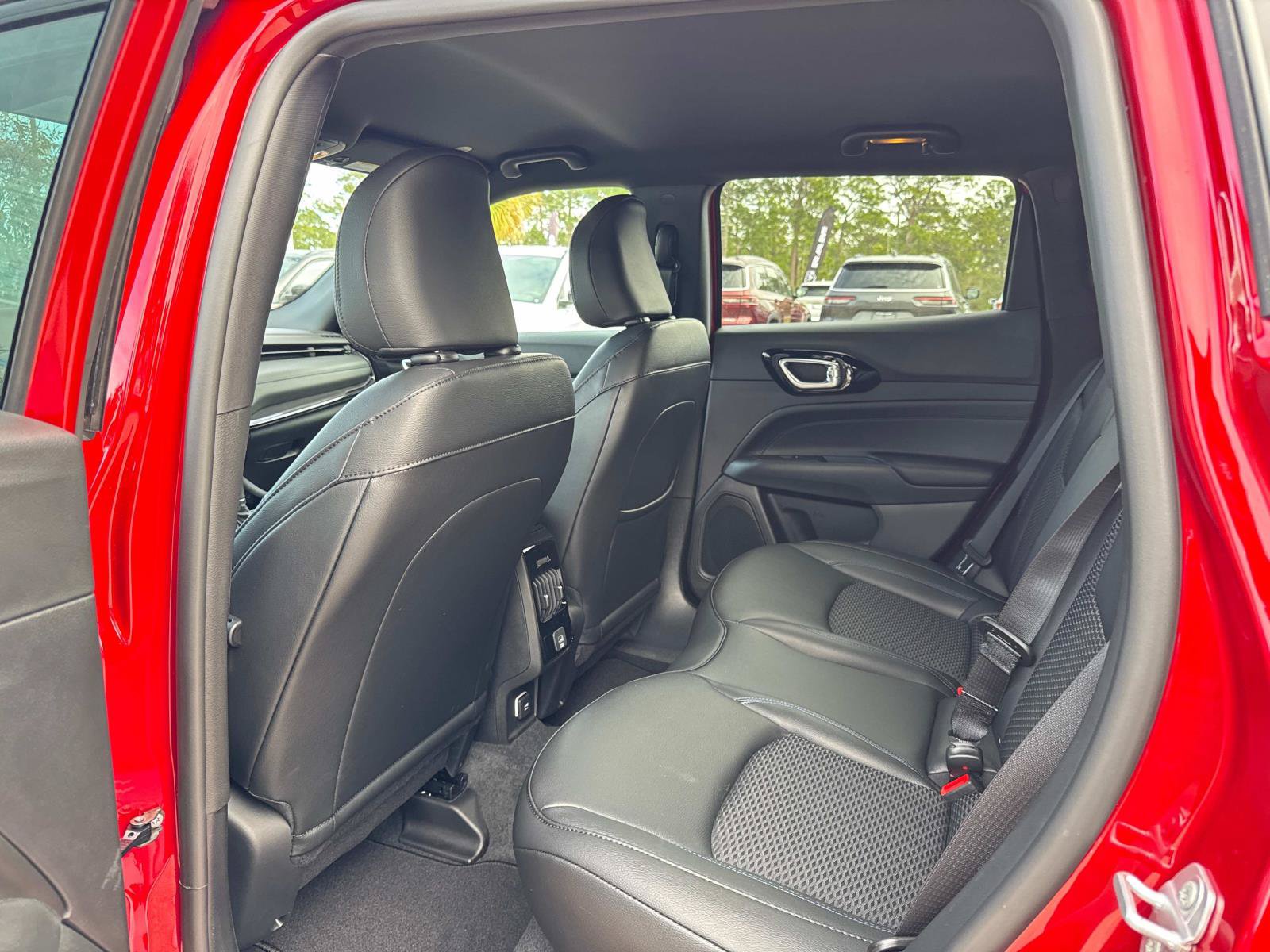 New 2026 Jeep Compass Latitude AWD/4WD image 15
