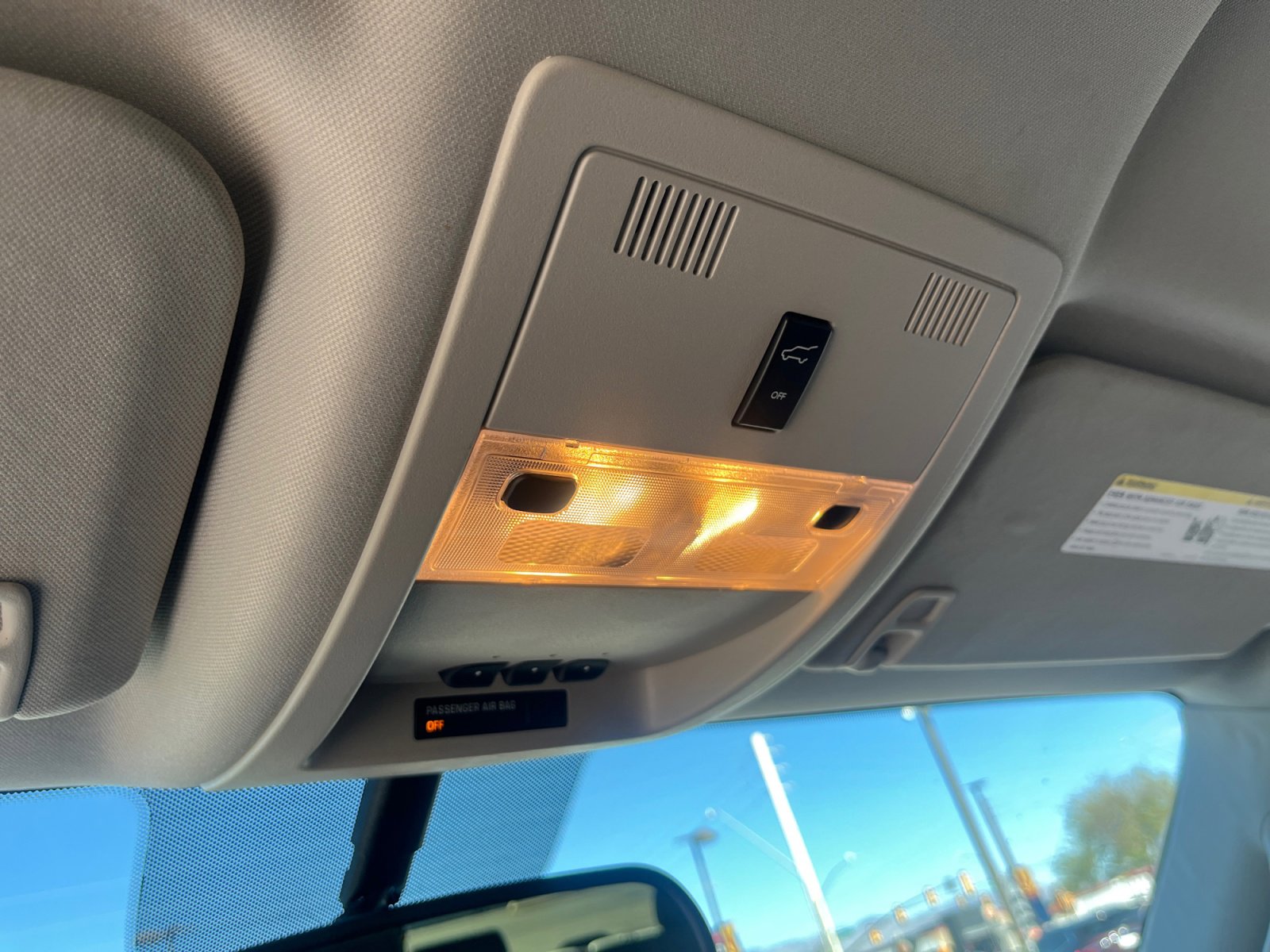 Used 2014 Cadillac Escalade Luxury image 31