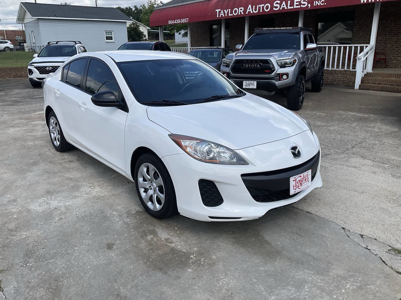 Used 2013 MAZDA MAZDA3 i SV