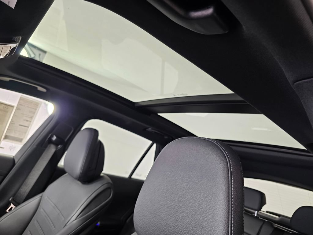 New 2026 Mercedes-Benz GLC 300 4MATIC image 8