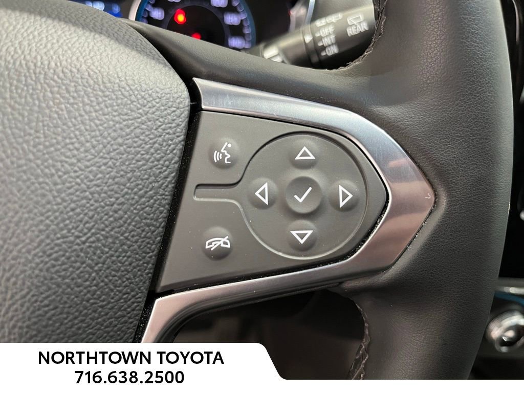 Used 2023 Chevrolet Traverse LT image 10