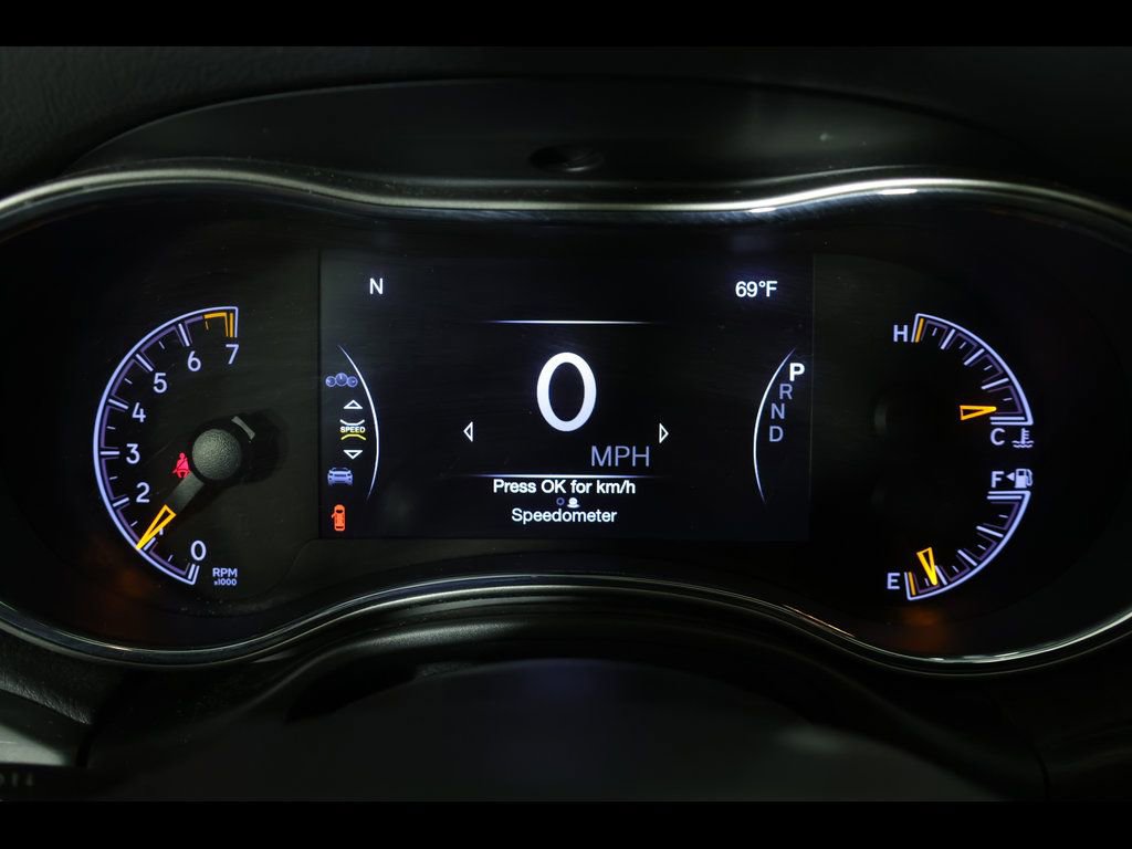 Used 2020 Jeep Grand Cherokee Limited AWD/4WD image 26