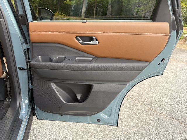 New 2026 Nissan Pathfinder Platinum AWD/4WD image 19