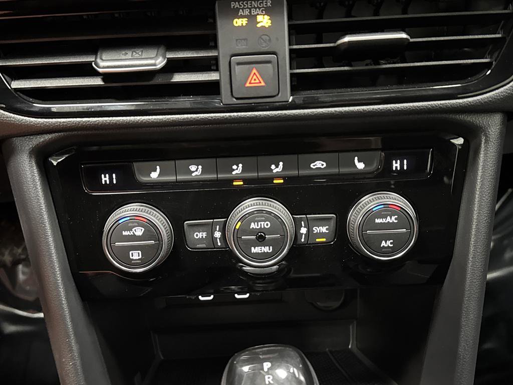 Used 2024 Volkswagen Taos SE image 17