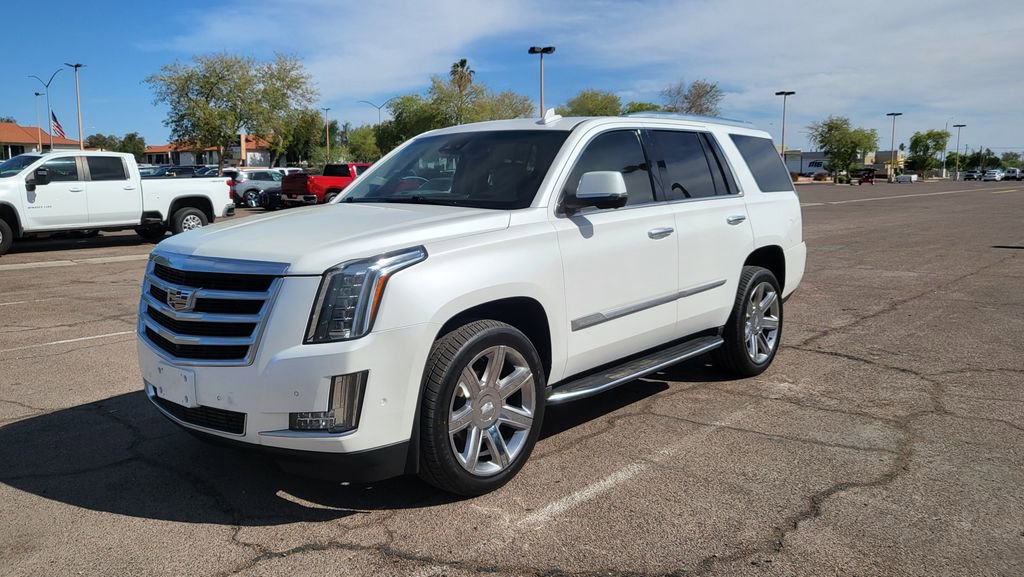 Used 2018 Cadillac Escalade Luxury AWD/4WD image 4