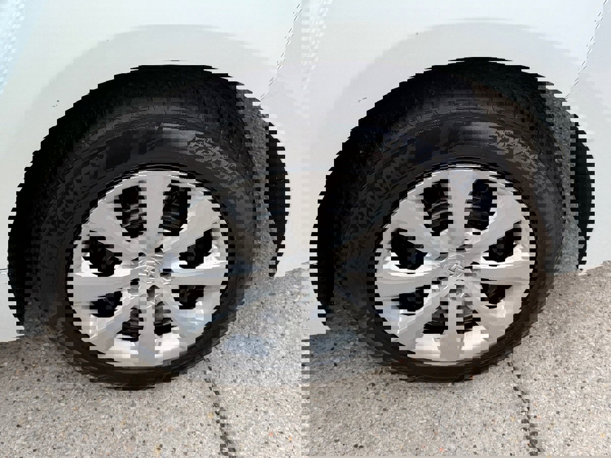 Used 2023 Toyota Corolla LE image 11