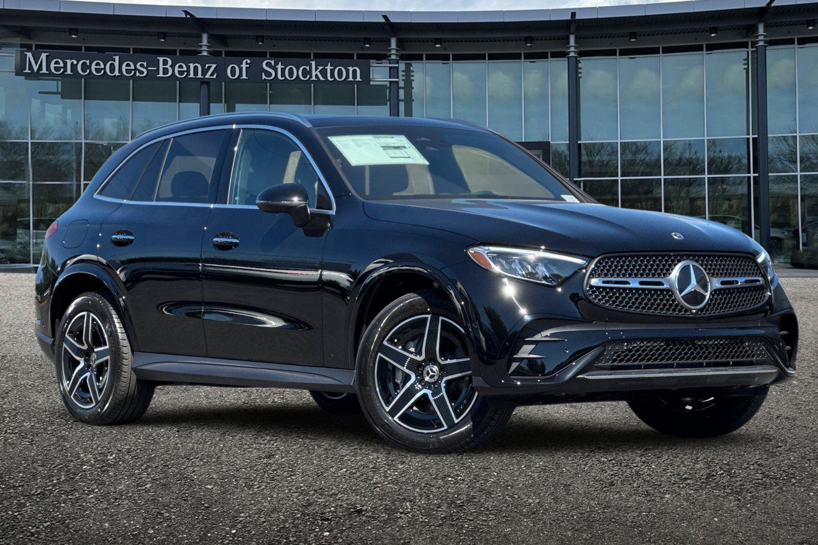 New 2026 Mercedes-Benz GLC 300 image 1