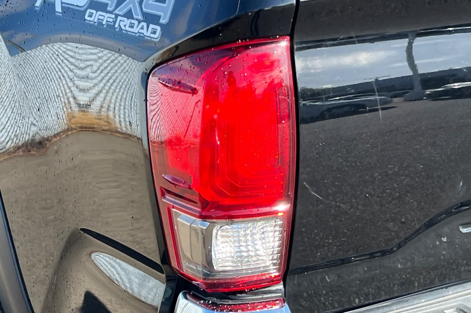 Used 2016 Toyota Tacoma TRD Off-Road w/ Towing Package AWD/4WD image 23