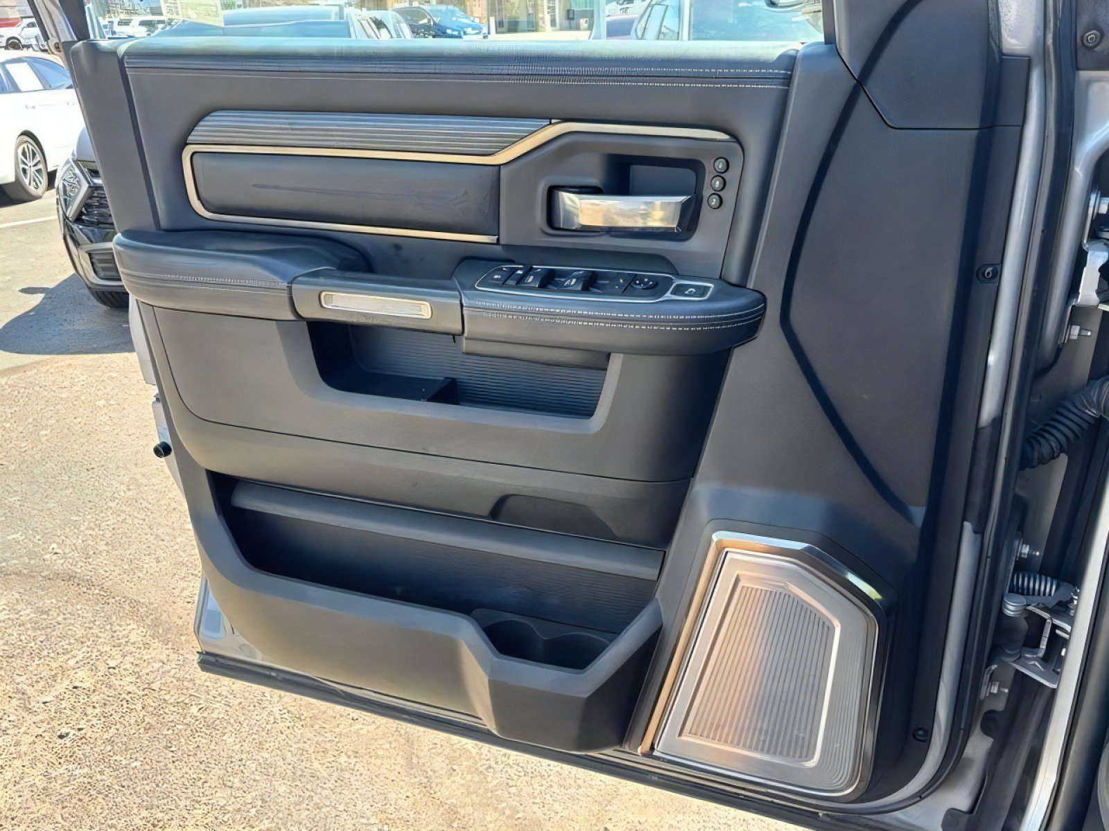 Used 2021 RAM 3500 Limited AWD/4WD image 11