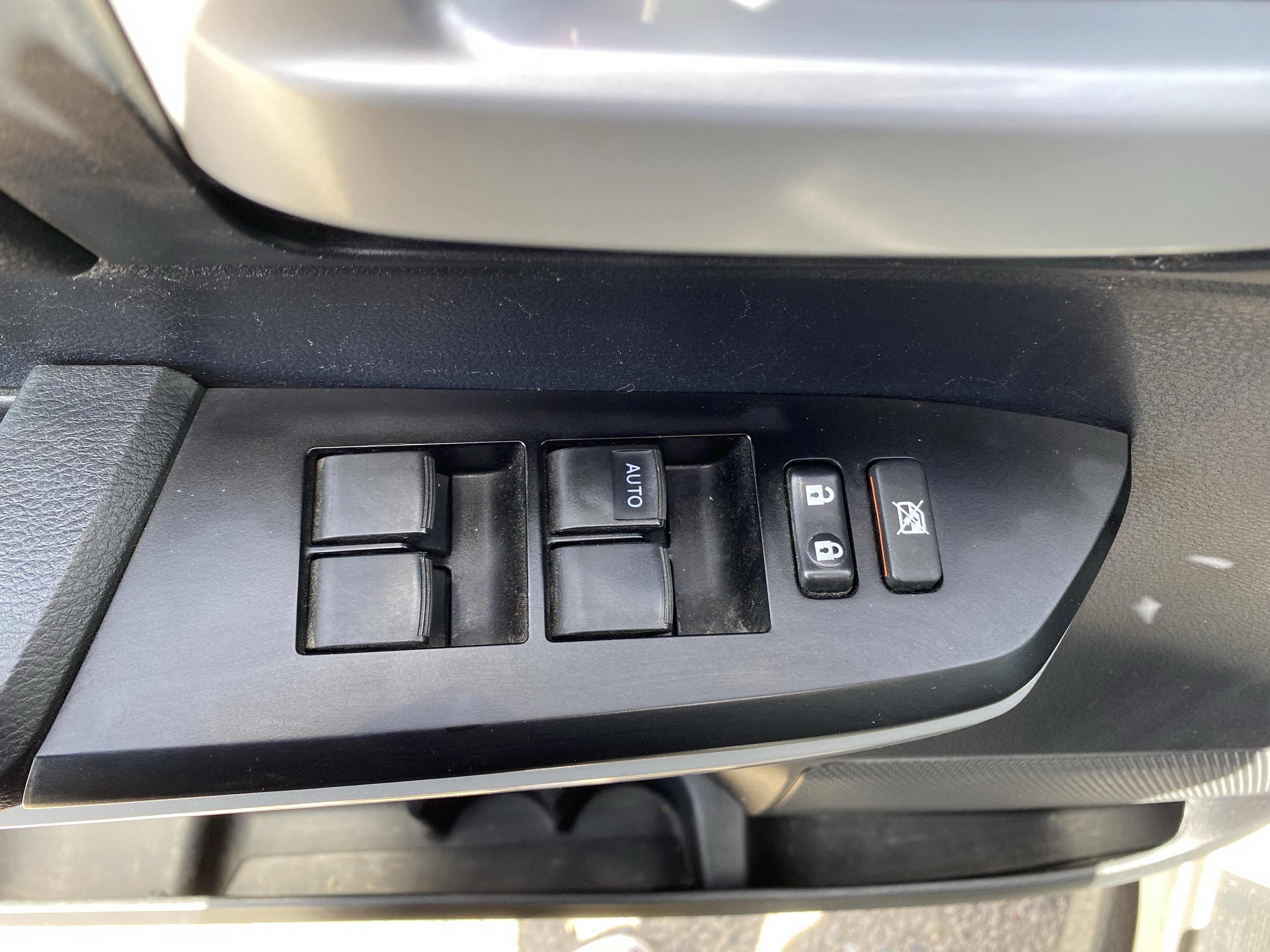 Used 2019 Toyota Tundra SR5 w/ SR5 Upgrade Package RWD image 18