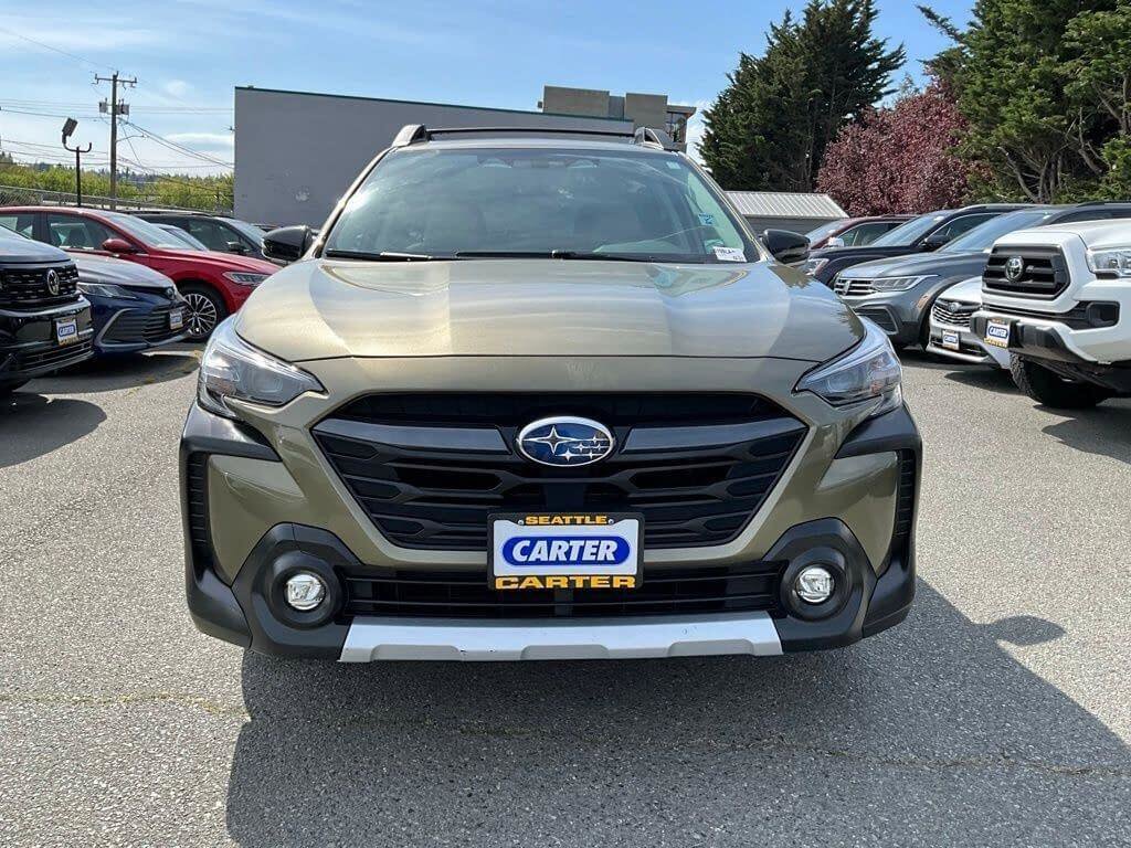 Used 2023 Subaru Outback Limited AWD/4WD image 3