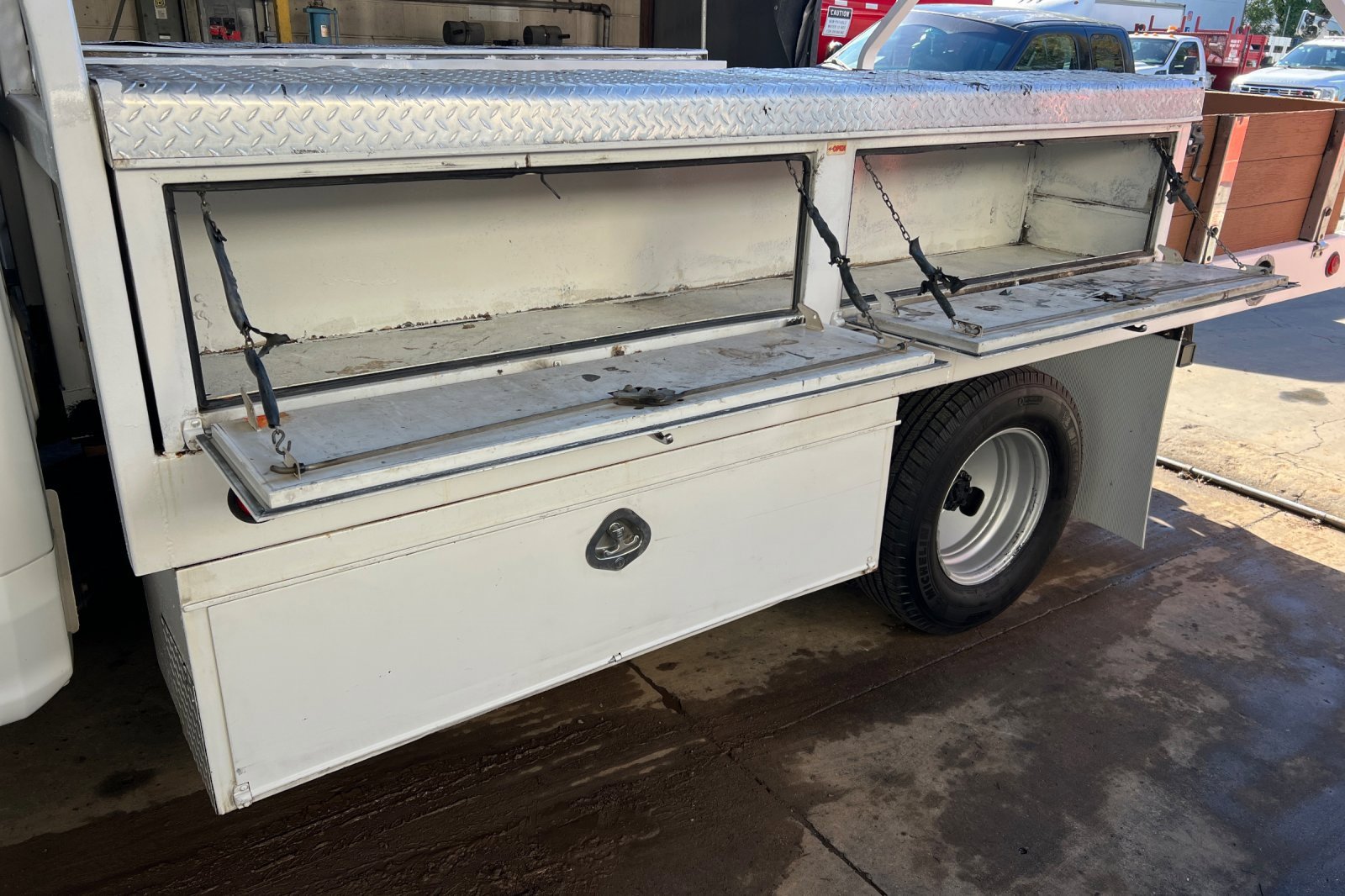 Used 2020 Ford F350 XL w/ Power Equipment Group image 24