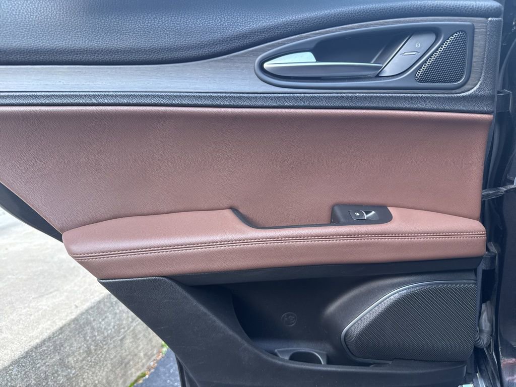 Used 2020 Alfa Romeo Stelvio Ti image 45