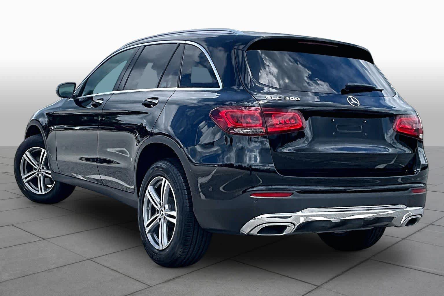 Certified 2022 Mercedes-Benz GLC 300 w/ Premium Package Lite image 12