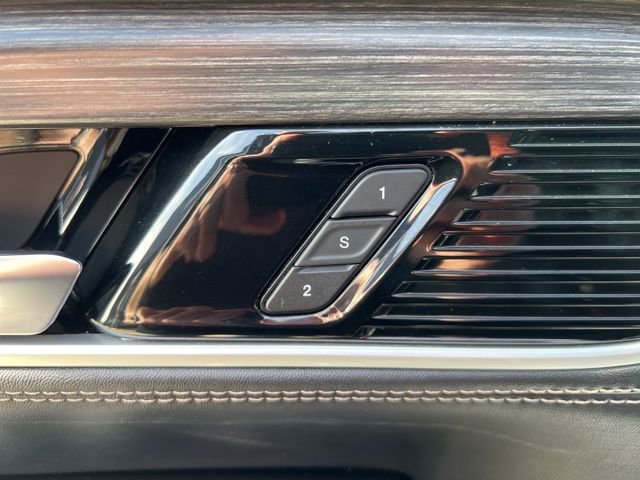 Certified 2024 Jeep Wagoneer Series II w/ Flexible Seating Group AWD/4WD image 20