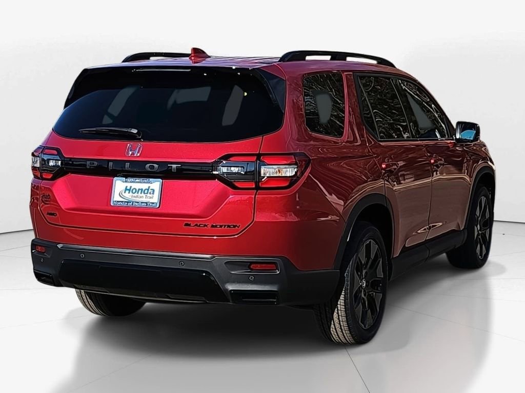 New 2026 Honda Pilot Black Edition image 7