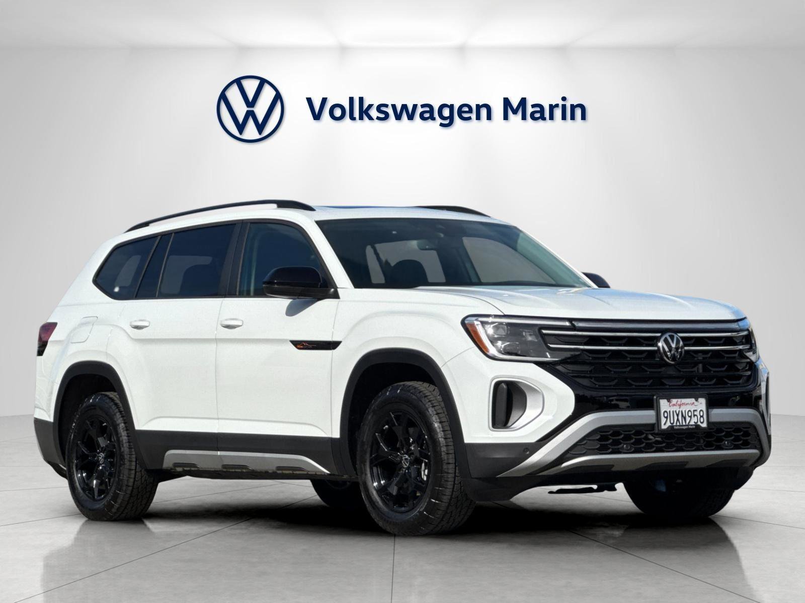 Used 2025 Volkswagen Atlas Peak Edition SE image 7