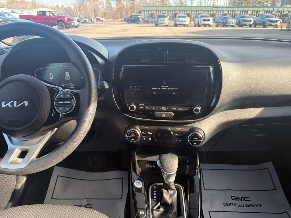 Used 2025 Kia Soul S image 22