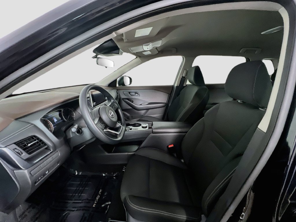 Used 2023 Nissan Rogue S AWD/4WD image 18