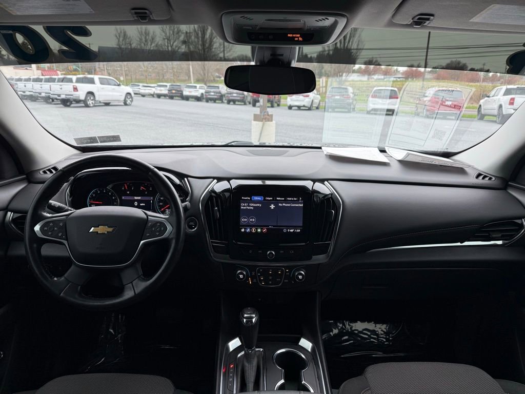 Used 2020 Chevrolet Traverse LT w/ Driver Confidence II Package AWD/4WD image 14