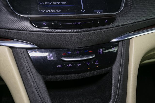 Used 2017 Cadillac XT5 Luxury w/ Driver Awareness Package image 27