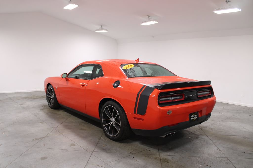 Used 2016 Dodge Challenger R/T Scat Pack w/ Leather Interior Group image 7