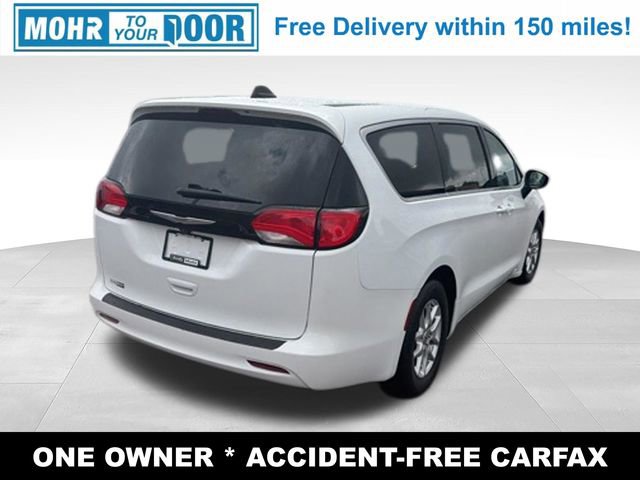 Used 2022 Chrysler Voyager LX FWD image 5