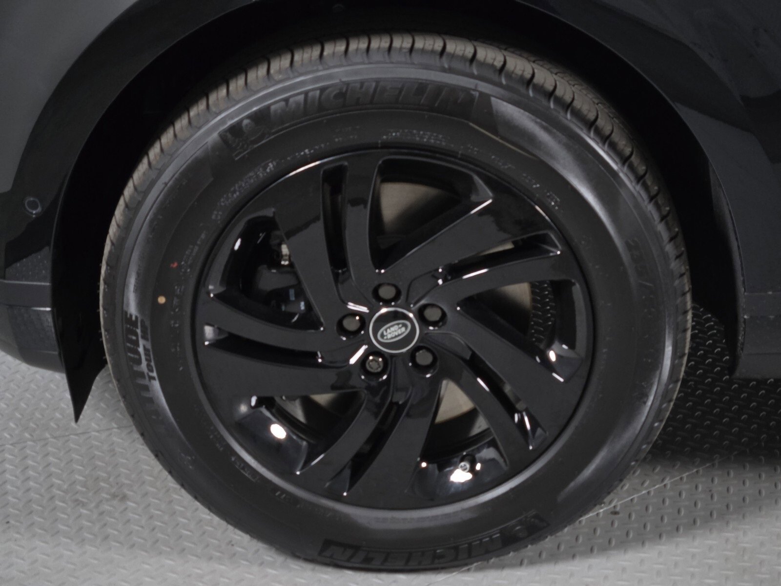 New 2026 Land Rover Range Rover Evoque S image 9