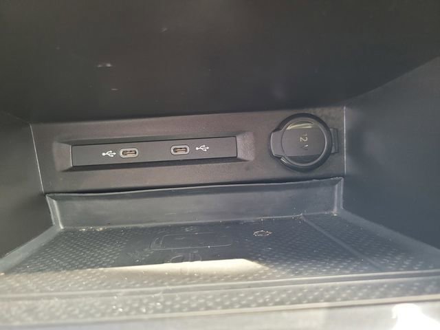 Used 2023 Volkswagen Tiguan SE w/ Panoramic Sunroof Package FWD image 25