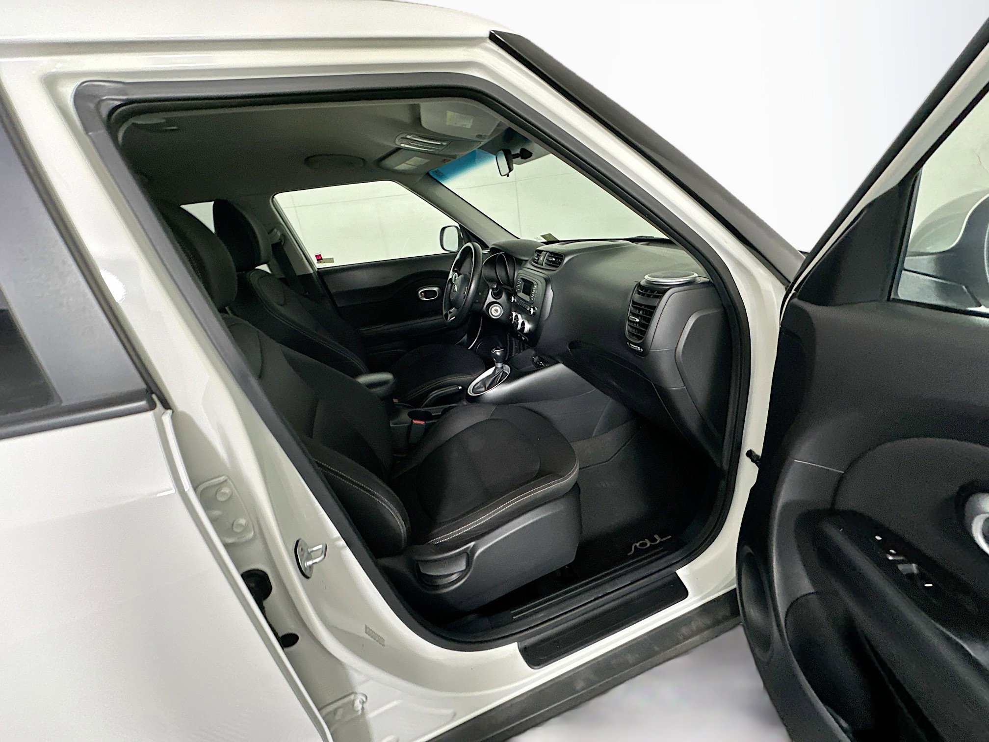 Used 2016 Kia Soul image 28
