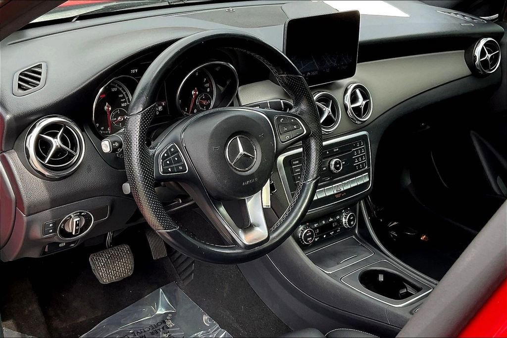 Used 2019 Mercedes-Benz GLA 250 4MATIC image 17