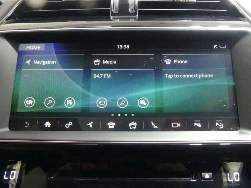 Used 2019 Jaguar F-PACE S image 41